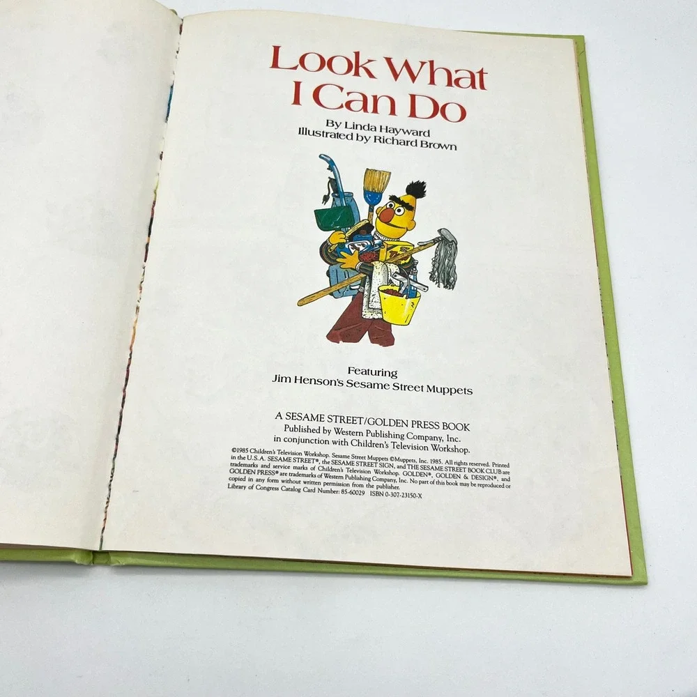 Sesame Street Look What I Can Do‎ Bert Ernie Oscar Childrens Book